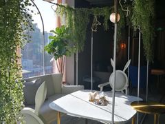 -The ROOF (通盈中心店)