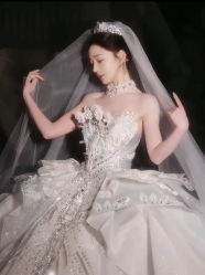 -Renee芮亦婚纱(原丽莎)