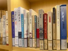 -漕河泾街道图书馆(漕河泾社区文化活动中心店)