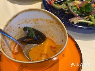 好久没吃到好吃的泰国菜，秒光！