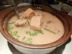 -小凤庭·地道湖北菜武昌鱼·藕汤(38年黄鹤楼店)