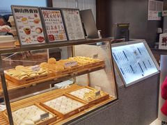 面包甜点陈列柜-君之狮子山·轻糖烘焙(松江印象城店)