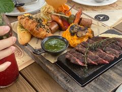 -Mark&Mars Restaurant