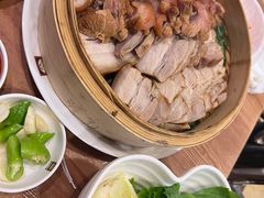 -喇喇排骨火锅·传统韩式脊骨汤(望京西园总店)
