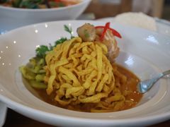 -Chom Cafe and Restaurant