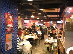 大堂-鲜入围煮花胶鸡海鲜火锅