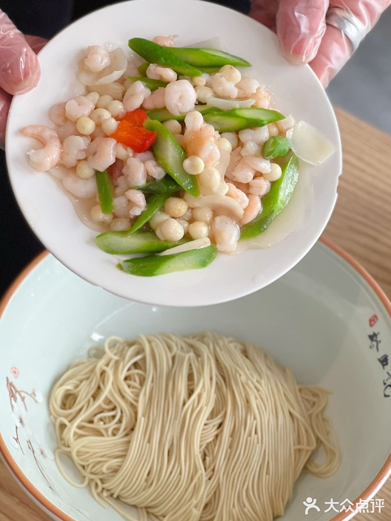 百年老字号，正宗蟹粉面，yyds…