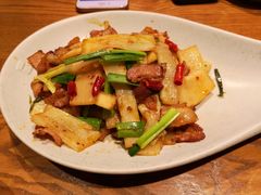 -云海肴·汽锅鸡·云南菜(天山百盛优客店)