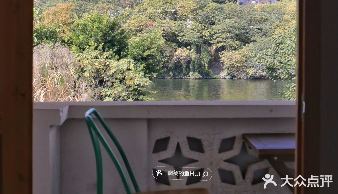 库存咖☕️和16岁“苏菲”，晒太阳、叹咖啡、聊人生