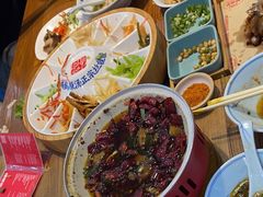 -怪噜范·老贵阳街头名小吃(鸿通城店)