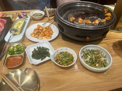 -青瓦餐厅·生鱼片·韩园烤肉(西塔店)