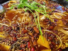 老铁锅秘制美蛙-鸿顺老铁锅美蛙鱼府(解放碑店)