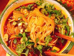 -拈签一笑黄牛肉辣卤串串
