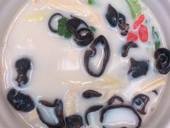 无油鱼汤煮食蔬-大树餐厅(红旗街万达店)