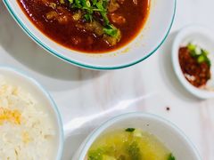 红烧牛肉-犇逸·乐山跷脚牛肉·四川现炒(览海店)