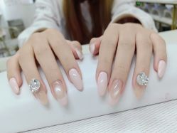 -尤米一站式美甲美睫