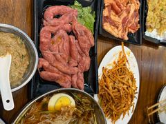 -韩风烤牛肉冷面店