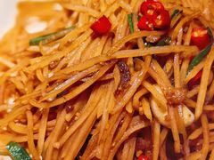 油渣土豆丝-肆海小川菜酒馆Wine Bistro (青年路店)