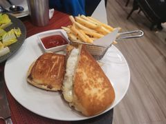 牛肉三明治-WOLFGANG PUCK KITCHEN & BAR(迪士尼小镇店)