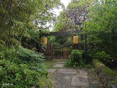 -田园东方蜜桃村的田野营地