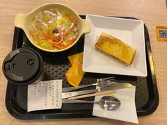 田园肉丝米粉拼芝士火腿多士（半件）-大家乐(广州宝岗店)