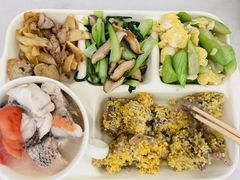 -鲸育宝宝月嫂(徐汇店)