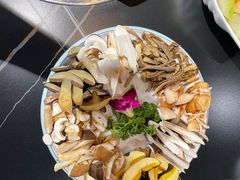 -野菌皇海景野生菌火锅(滨海大道店)