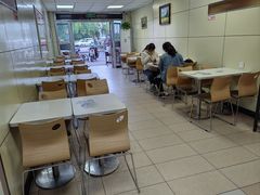 -华莱士·全鸡汉堡(济南大明湖店)