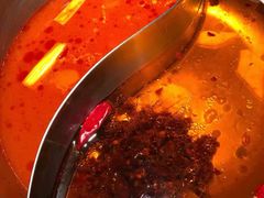 鸳鸯锅底（红油+番茄）-彤德莱(青岛人民路店)