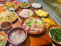 -贵厨酸汤牛肉(花果园国际中心店)