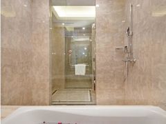 -蓝蔻酒店(深圳东站布吉万象汇店)