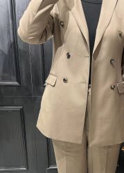 -红领RED COLLAR西装定制体验中心