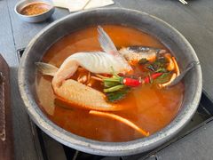毛辣果酸汤鱼-Ameigo梅果·云贵川bistro(长宁来福士店)
