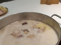 -洪氏嗨捞·猪肚鸡火锅(阳光天地店)