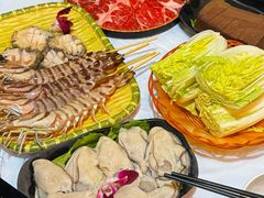 -鲜入围煮花胶鸡海鲜火锅