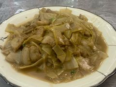 五花肉炒笋-银峰农庄·特色烧鸡·鲜无花果浸鸡