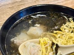 上海小馄饨-玖鲜小笼(中山广场店)