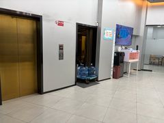 -蓝海豚游泳俱乐部(南京西路店)