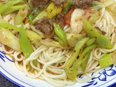 -牛一嘴·兰州牛肉面·大盘鸡(财富中心店)