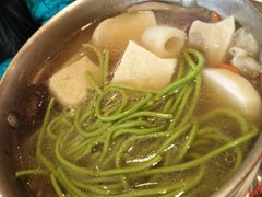 -八府香鸭·啫啫煲(华山路店)