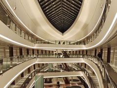 -上海滴水湖皇冠假日酒店