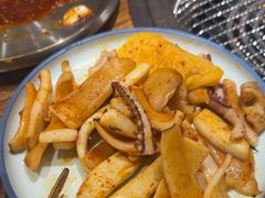 -明洞阿姨·韩式酱蟹烤肉·创意料理(三元桥店)