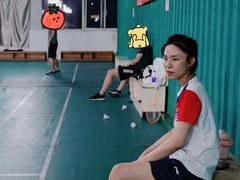 -满江春羽毛球馆