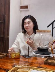 -八佰伴8008星级形象店