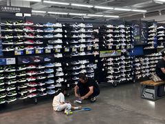 -迪卡侬(苗岭路店)