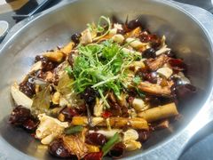 -龙顺园麻辣香锅(机场店)