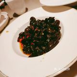 在李嘉嘉旁边，环境还是很不错的，菜品无功无过吧