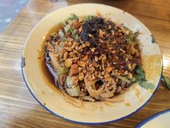 -拈签一笑黄牛肉辣卤串串