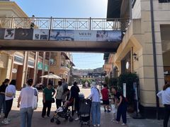 -王府井奥莱临潼小镇(临潼店)