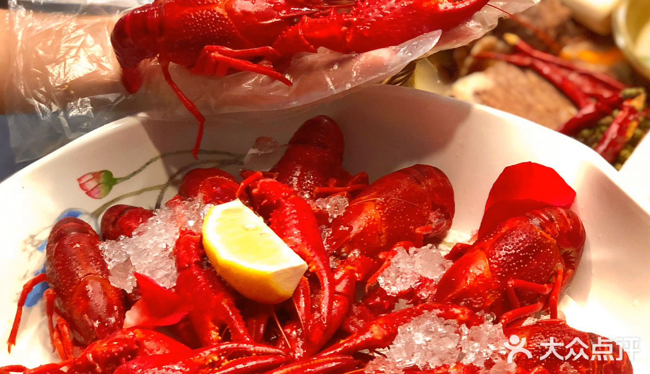 上海美食🦞羊蝎子配小龙虾才是夏天！